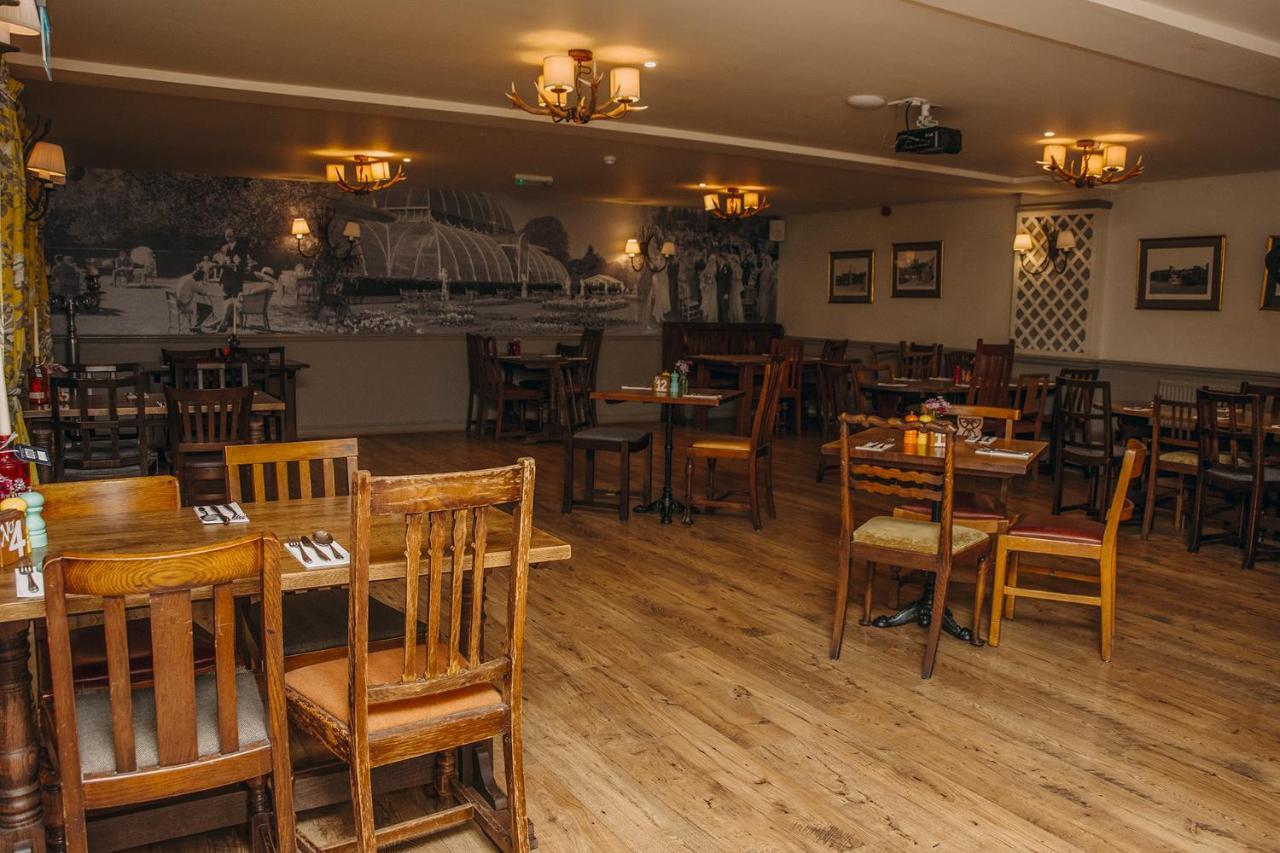 The George Inn Warminster Eksteriør bilde